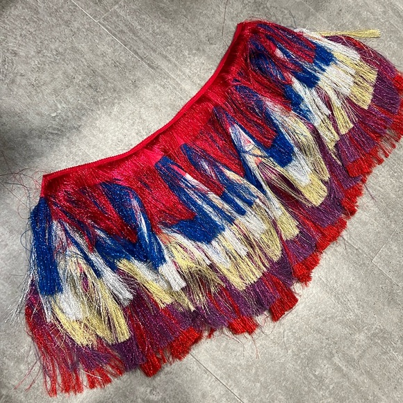 ASOS DESIGN - Mulit-color Holographic Fringe Tassel Cape - One Size - Picture 3 of 7